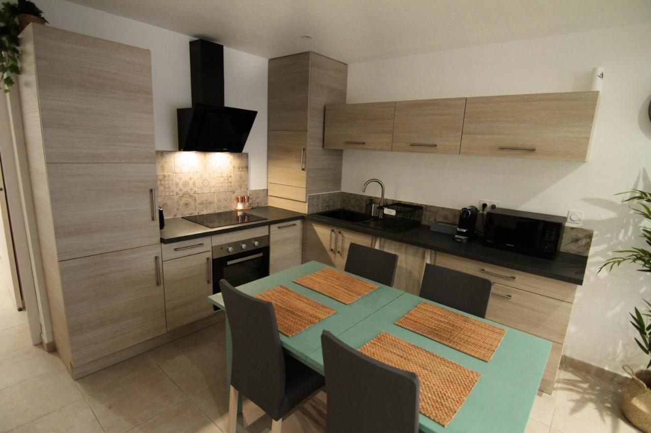 Apartment Right In The Heart Of Sete Sète Exterior foto